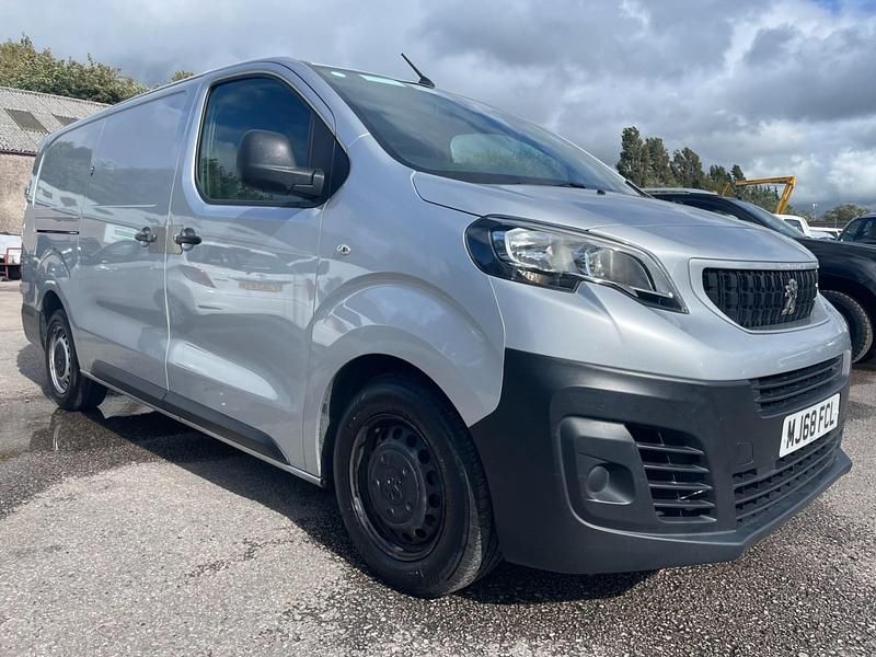 Silver Used 2018 Peugeot Expert Van | £9,950 (A bit pricey) - Image 1/4