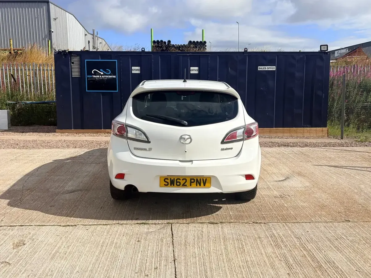 Used Mazda 3 2012 White Hatchback