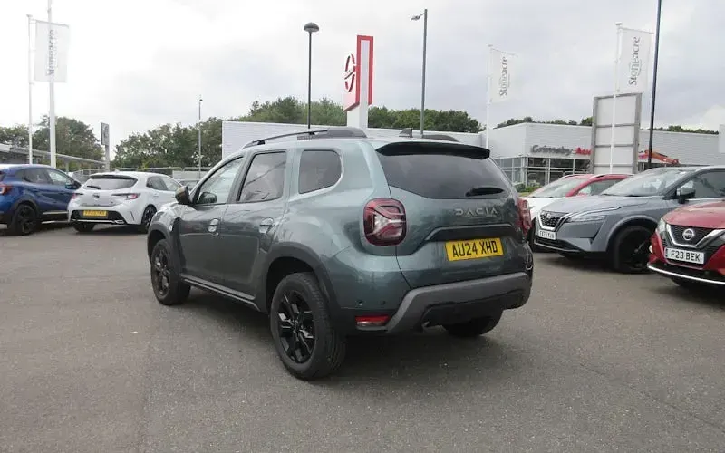 Used Dacia Duster Extreme 130 HP (95 kW) 2023 Green SUV