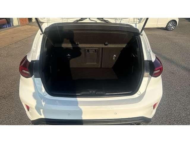 Used Ford Focus ST-Line X 155 HP (114 kW) 2023 White Hatchback