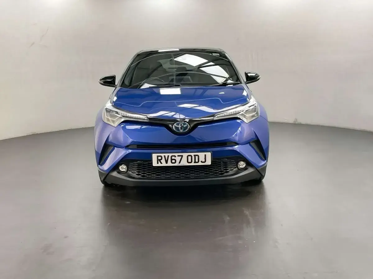 Used Toyota C-HR 122 HP (89 kW) 2017 Blue SUV