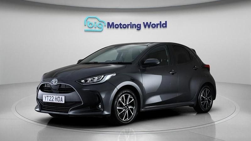 Used Toyota Yaris Hybrid Design 116 HP (85 kW) 2022 Grey Hatchback