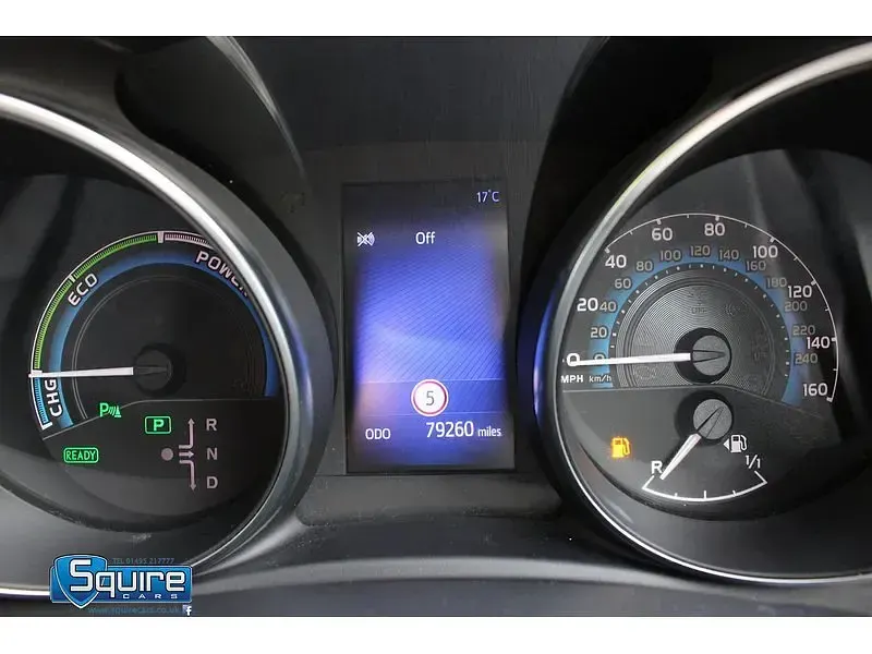 Used Toyota Auris Hybrid Design 136 HP (100 kW) 2018 White Hatchback