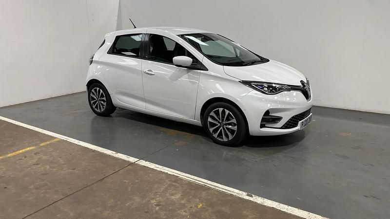 White Used 2020 Renault Rapid GT-Line Hatchback | £8,798 (Fair price) - Image 1/3