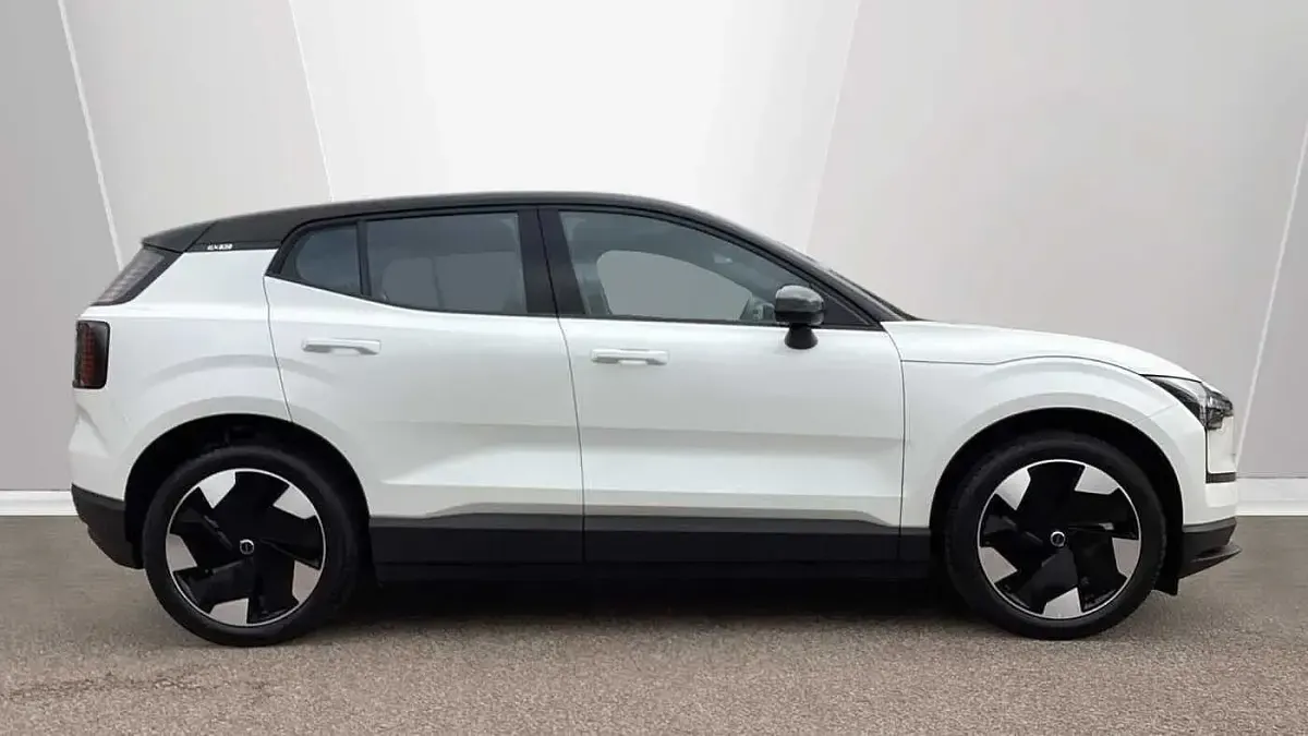 Używany Volvo EX30 Performance 314 kW (428 KM) 2025 Biały SUV