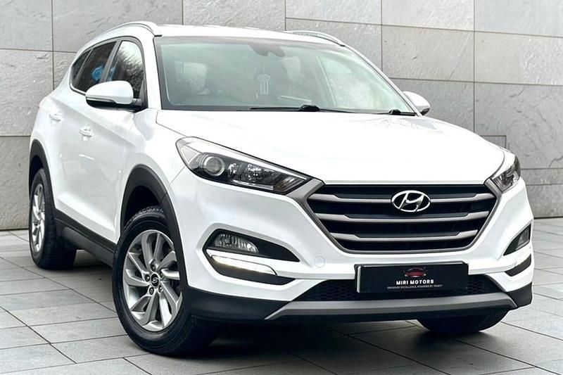 Used Hyundai Tucson SE 132 HP (97 kW) 2016 White SUV
