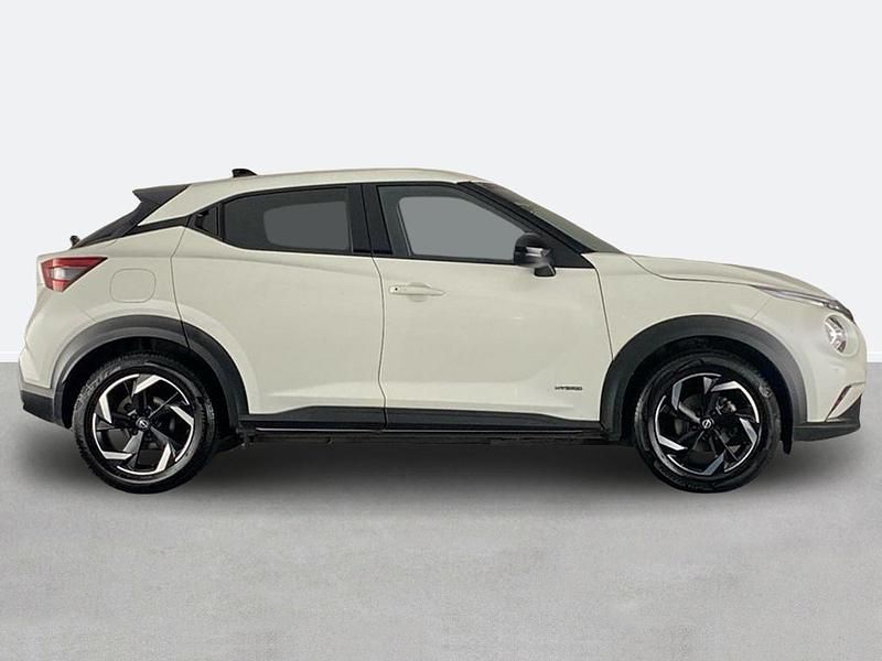 Used Nissan Juke N-Connecta 143 HP (105 kW) 2023 White SUV