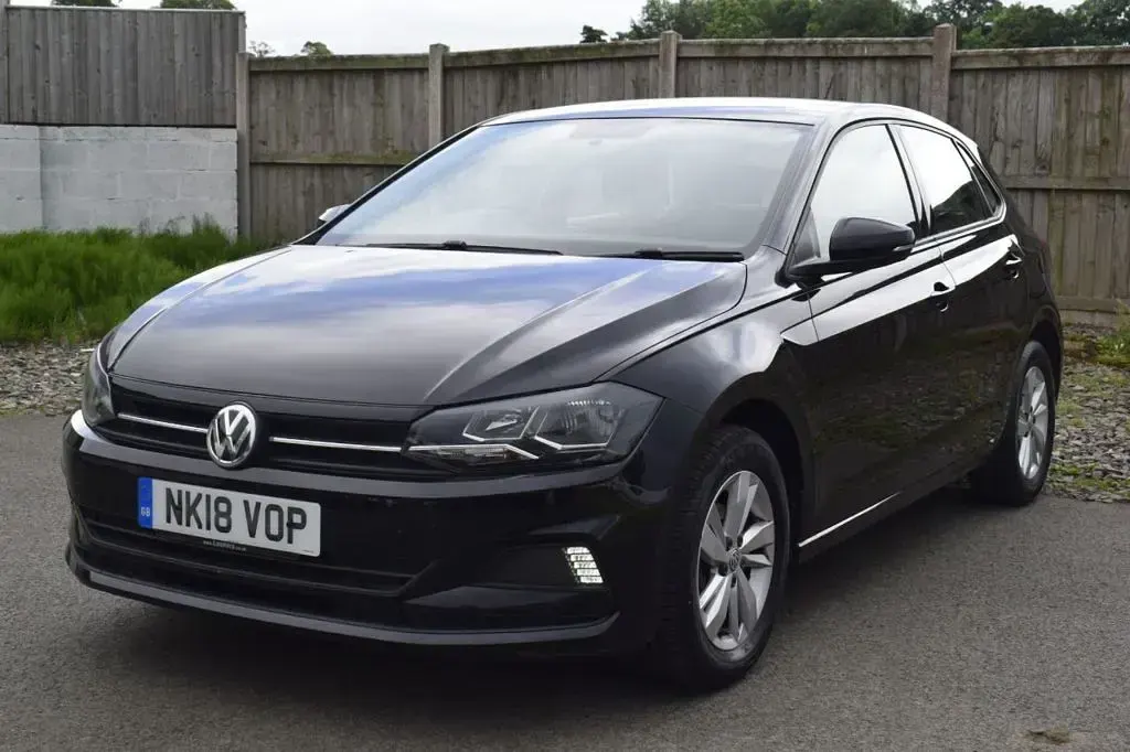 Used VW Polo SE 65 HP (47 kW) 2018 Black Hatchback