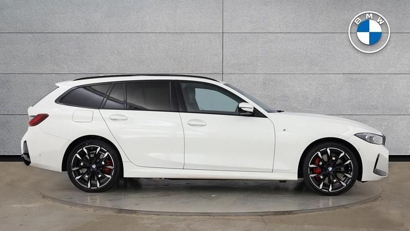 Used BMW 330e M Sport 288 HP (211 kW) 2025 White Estate