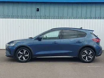 Used Ford Focus Active 125 HP (91 kW) 2023 Blue Hatchback