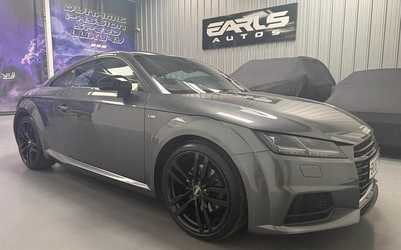 Begagnad Audi TT S-Line 230 HK (169 kW) 2018 Sportkupé