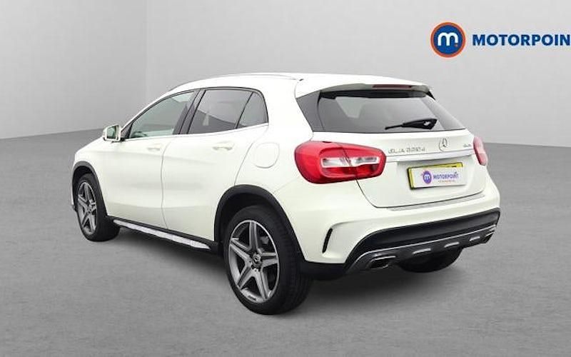 Used Mercedes GLA220 AMG line 177 HP (130 kW) 2017 White SUV