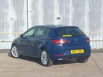 Used Seat Leon SE Dynamic 110 HP (80 kW) 2017 Blue Hatchback