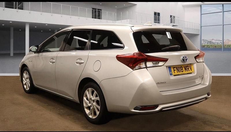 Used Toyota Auris Hybrid 2018 Silver Estate