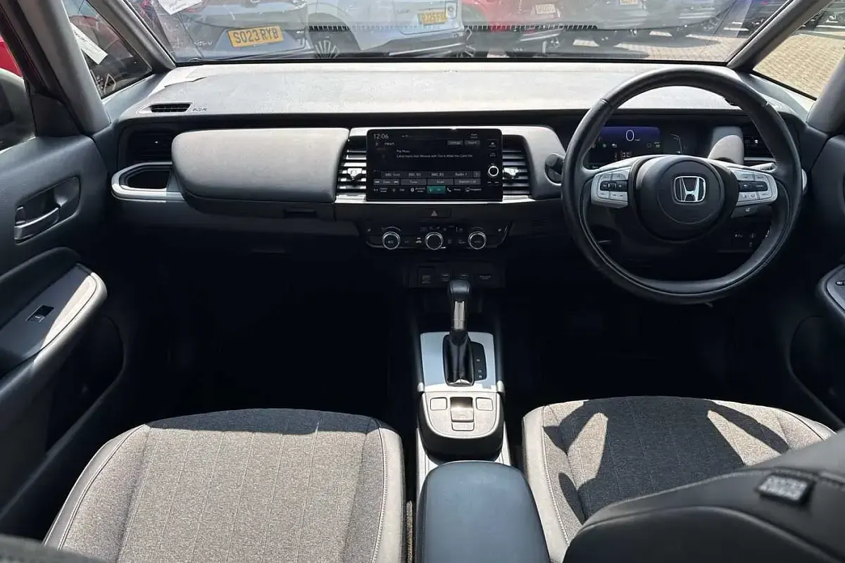 Used Honda Jazz Hybrid 109 HP (80 kW) 2021 Red Hatchback