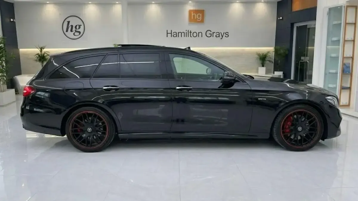 Usado Mercedes E350 AMG Line Premium 258 HP (189 kW) 2018 Preto Carrinha