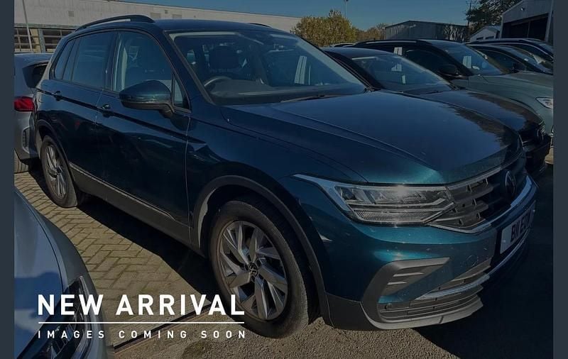 Blue Used 2022 VW Tiguan Life SUV | £21,295 (Fair price) - Image 1/4