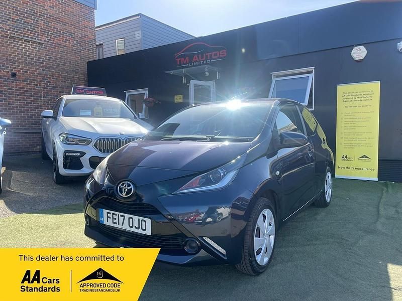 Used Toyota Aygo X-play 69 HP (50 kW) 2017 Blue Hatchback