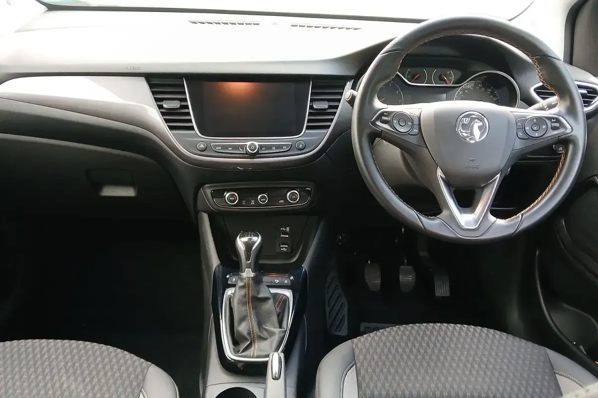 Used Vauxhall Crossland X Elite 83 HP (61 kW) 2018 Blue SUV