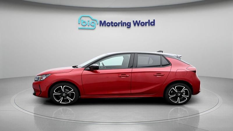 Second-hand Vauxhall Corsa Ultimate 99 CP (72 kW) 2023 Roșu Hatchback