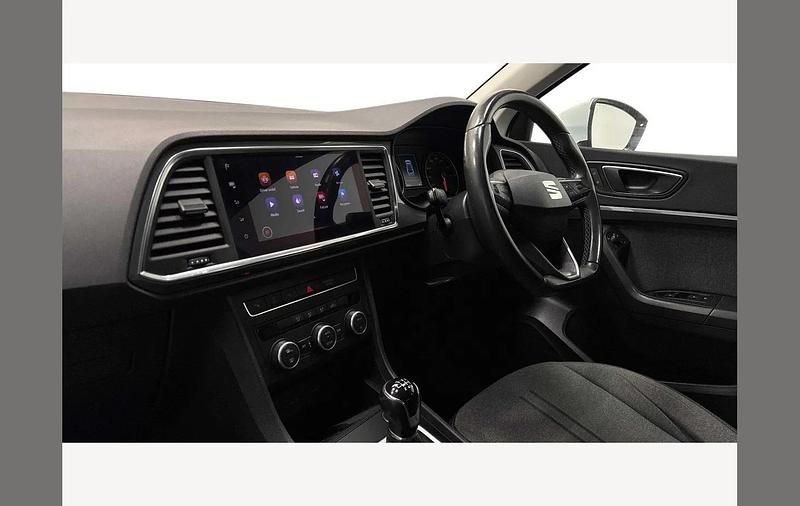 Used Seat Ateca SE Technology 108 HP (79 kW) 2021 White SUV