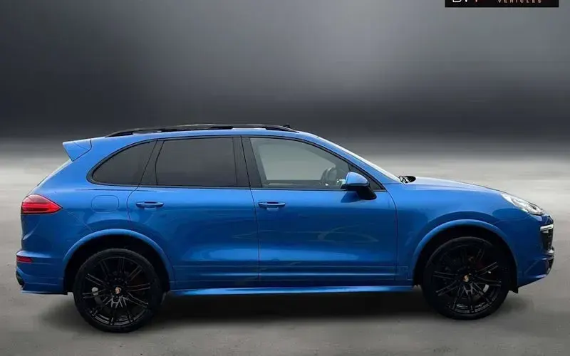 Used Porsche Cayenne 262 HP (192 kW) 2016 Blue SUV