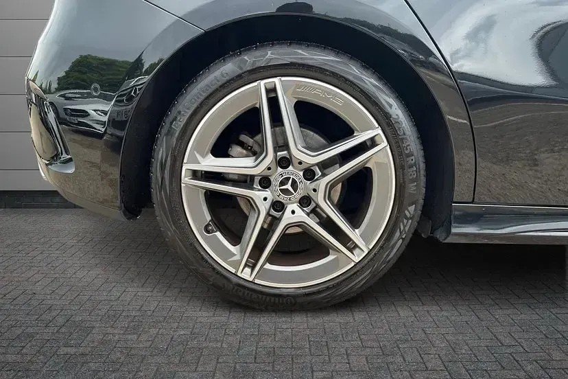 Used Mercedes A180 AMG Line Premium 148 HP (108 kW) 2023 Cosmos black Hatchback