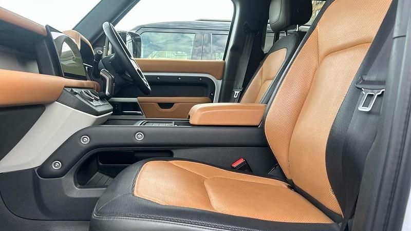 Used Land Rover Defender HSE Dynamic 2023 White SUV