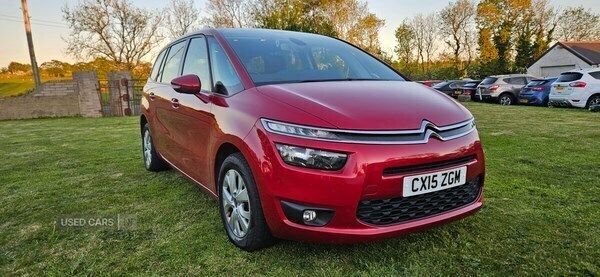 Red Used 2015 Citroën Grand C4 Picasso VTR Sport MPV | £4,395 (Good price) - Image 1/4