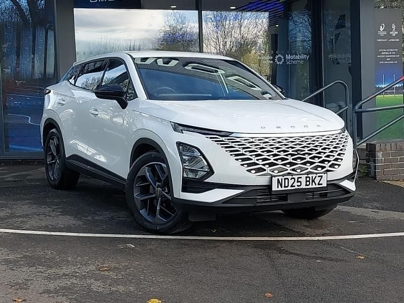 White Used 2025 Omoda 5 SUV | £22,998 (Fair price) - Image 1/4