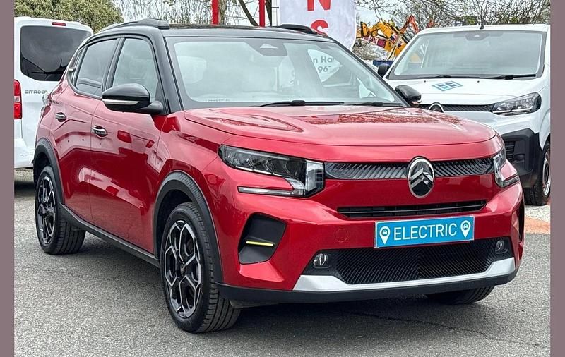 Used Citroën e-C3 83 kW (113 HP) 2025 Red Hatchback