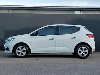 Used Dacia Sandero Essentiel 100 HP (73 kW) 2022 White Hatchback