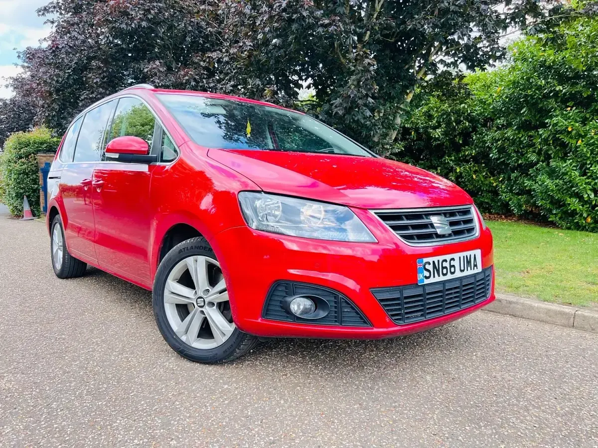 Used Seat Alhambra Ecomotive 150 HP (110 kW) 2016 Red MPV