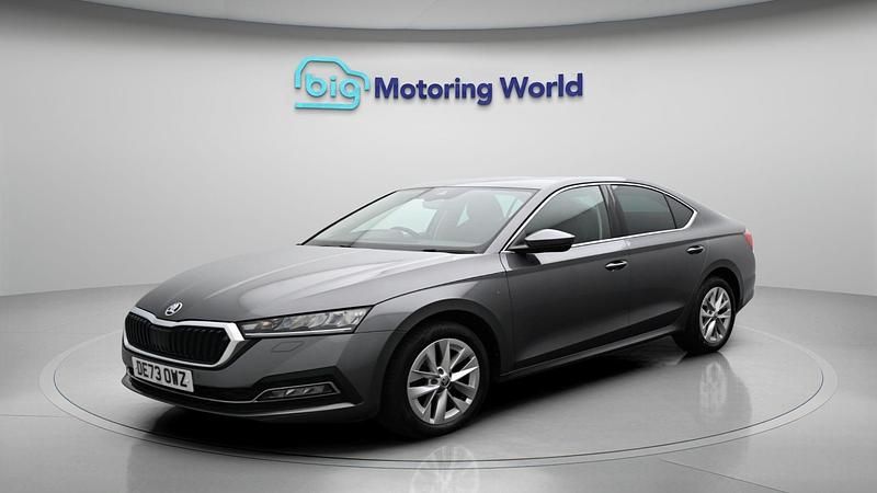 Usado Skoda Octavia SE L 150 HP (110 kW) 2023 Cinzento Citadino