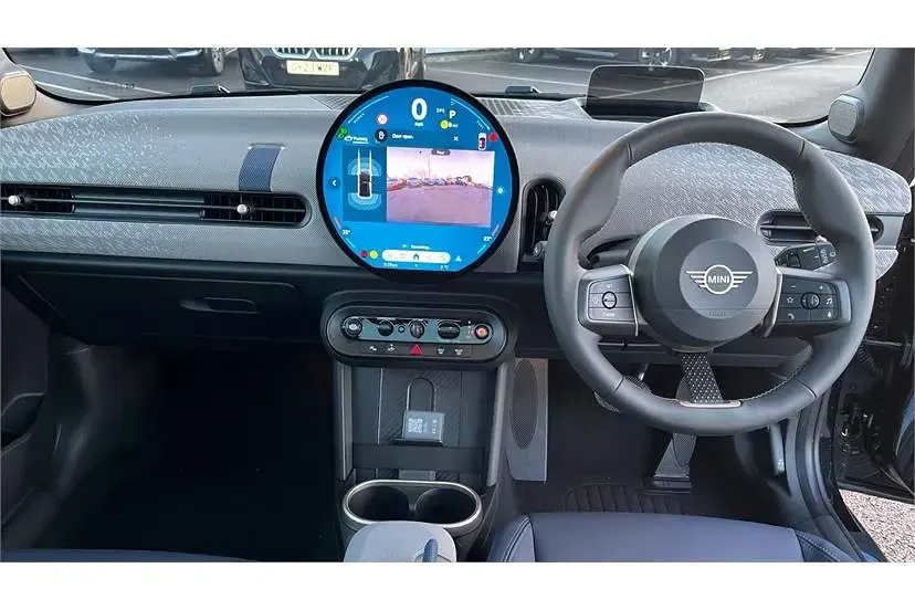 New Mini Cooper Exclusive 150 kW (204 HP) 2025 Midnight black ii Hatchback