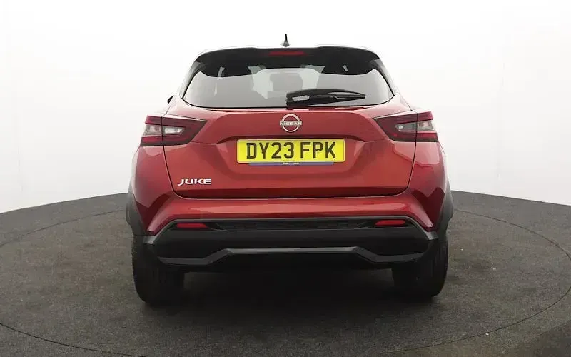 Used Nissan Juke Tekna+ 114 HP (83 kW) 2023 Red SUV
