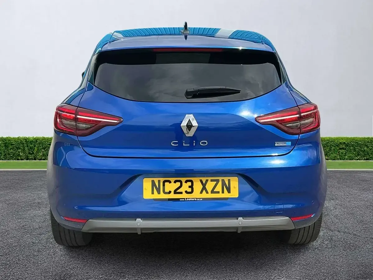 Used Renault Clio RS Line 140 HP (102 kW) 2023 Blue Hatchback