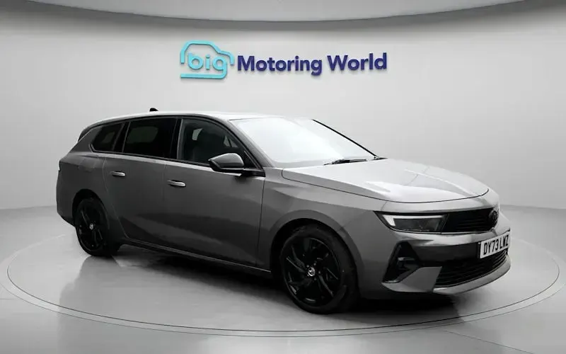 Usado Vauxhall Astra 179 CV (131 kW) 2025 Familiar