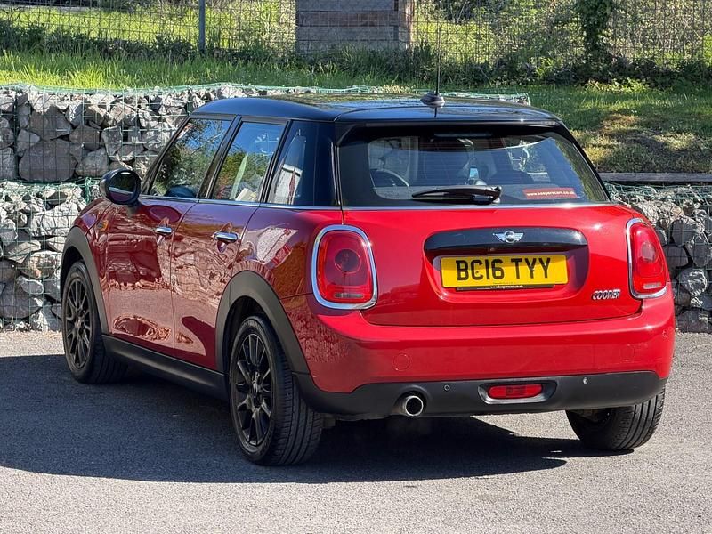 Used Mini Cooper Hatch 2016 Blazing red metallic Hatchback