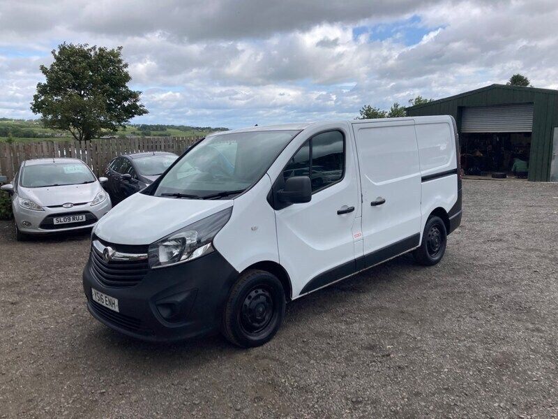 White Used 2016 Vauxhall Vivaro Van | £5,495 (Good price) - Image 1/4
