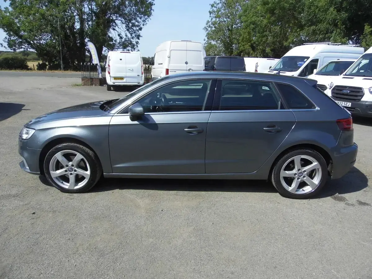 Used Audi A3 Sportback Sport 150 HP (110 kW) 2018 Grey Hatchback