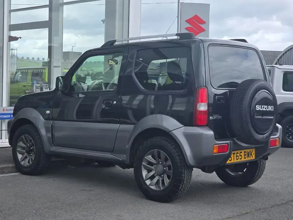 Used Suzuki Jimny SZ4 85 HP (62 kW) 2015 Black/grey SUV