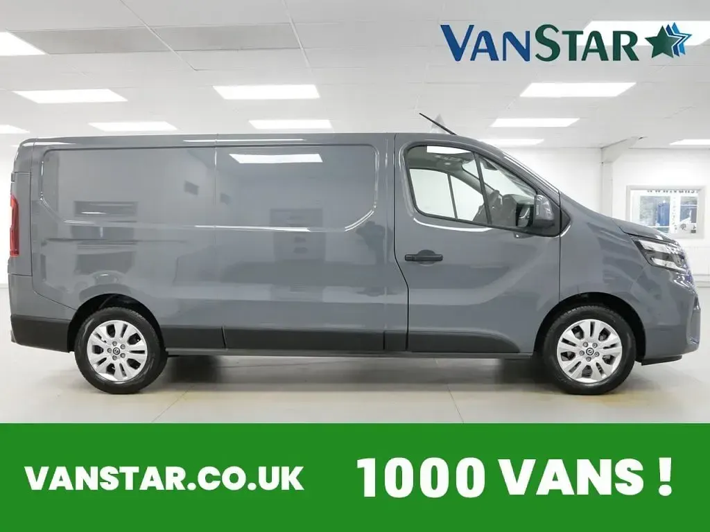 Used Nissan Primastar Tekna+ 150 HP (110 kW) 2023 Grey MPV