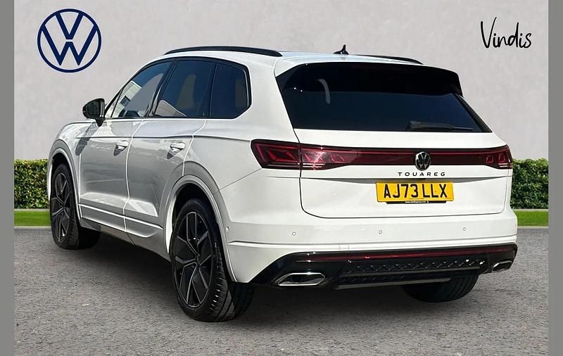Used VW Touareg Black Edition 286 HP (210 kW) 2024 White SUV