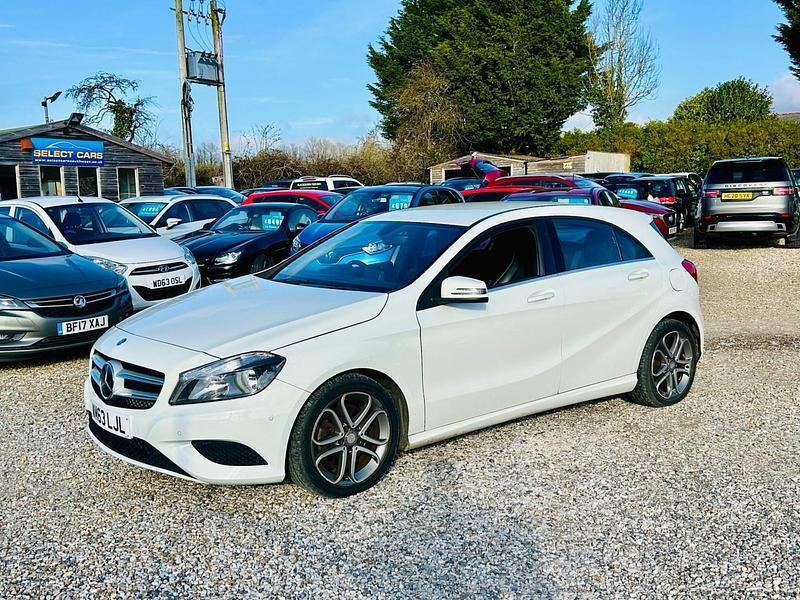 Used Mercedes A200 136 HP (100 kW) 2014 White Hatchback