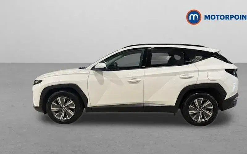 Used Hyundai Tucson SE 150 HP (110 kW) 2023 White SUV