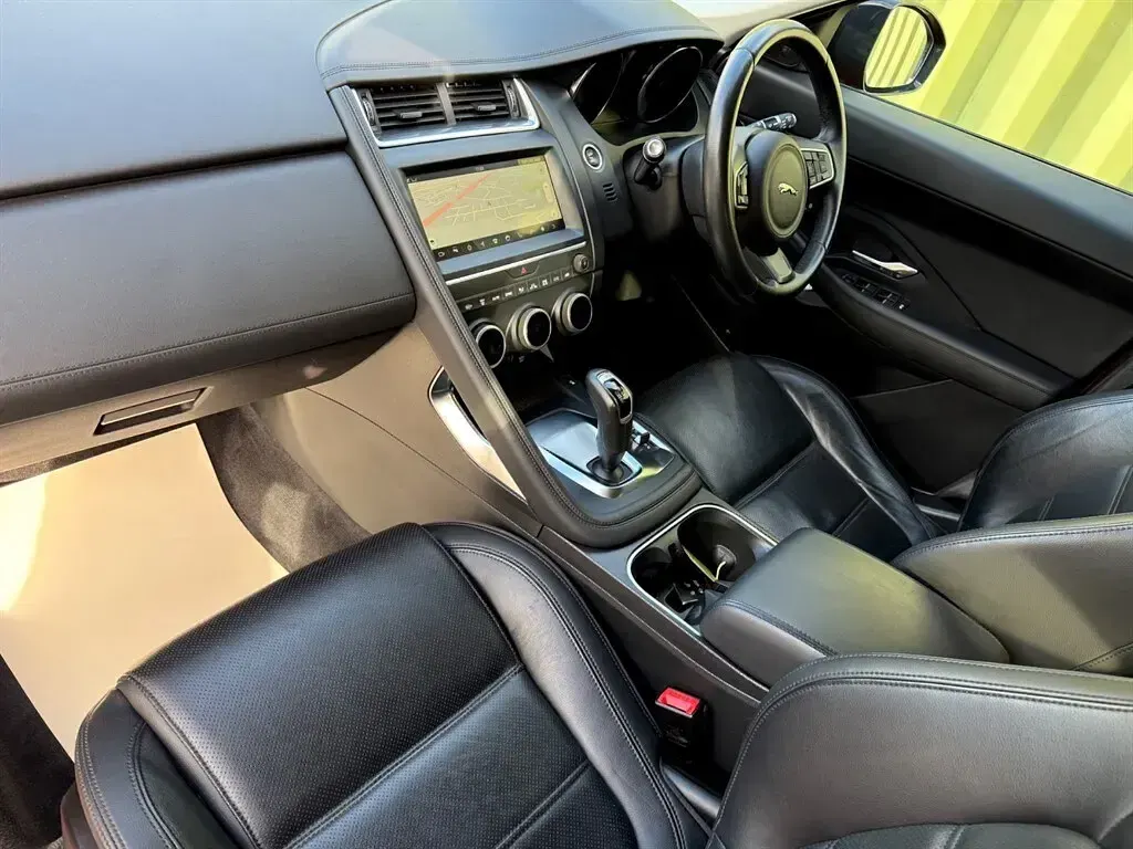 Used Jaguar E-Pace S 150 HP (110 kW) 2020 Red SUV