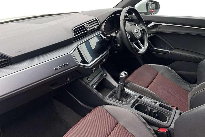 Used Audi Q3 S-Line 147 HP (108 kW) 2021 White SUV