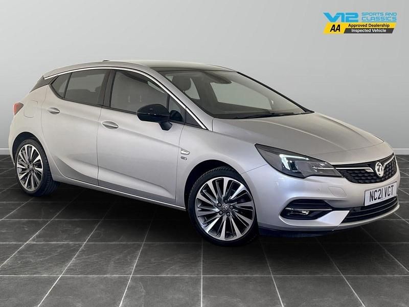 Silver Used 2021 Vauxhall Astra Edition Hatchback | £10,995 (Good price) - Image 1/2
