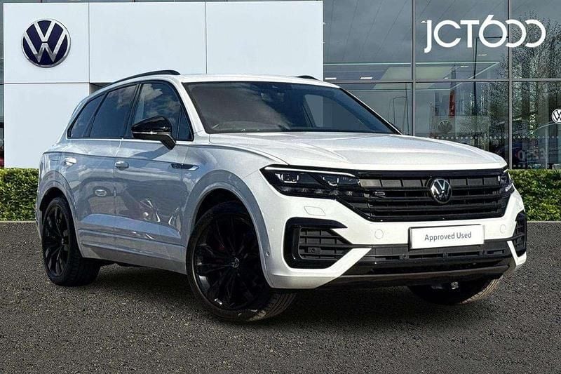 White Used 2023 VW Touareg Black Edition SUV | £44,025 (Fair price) - Image 1/4